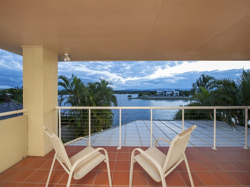 5 Serenity Boulevard, Helensvale QLD 4212