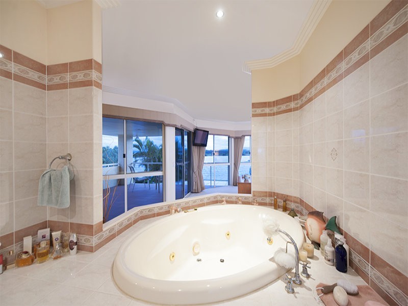 5 Serenity Boulevard, Helensvale QLD 4212