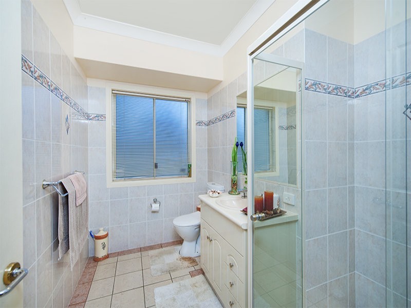 5 Serenity Boulevard, Helensvale QLD 4212