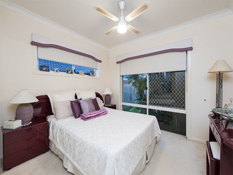 5 Serenity Boulevard, Helensvale QLD 4212