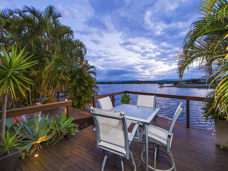 5 Serenity Boulevard, Helensvale QLD 4212