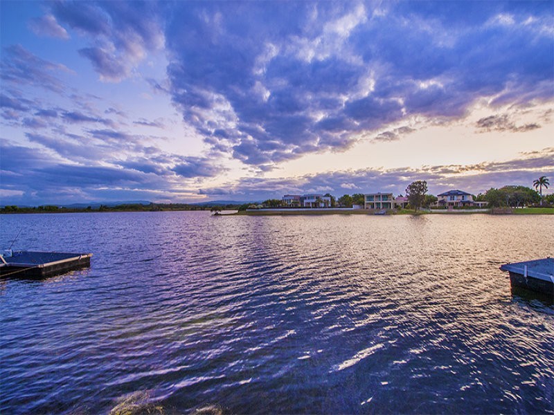 5 Serenity Boulevard, Helensvale QLD 4212