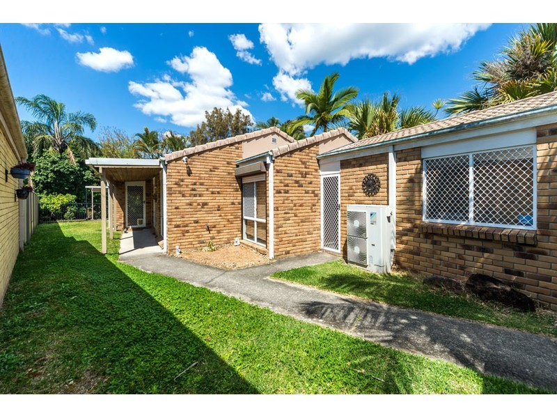 31 River Oak Drive, Helensvale QLD 4212