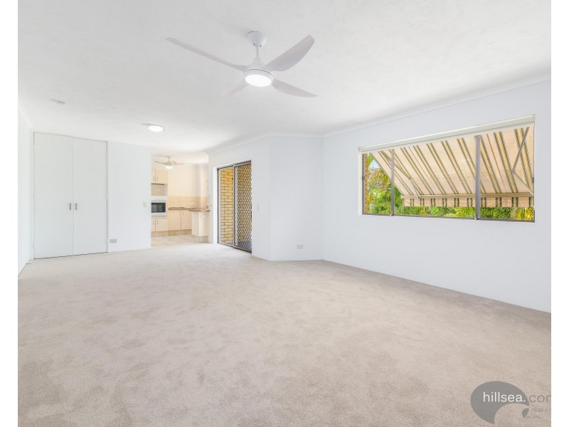 2/8 Oleander Avenue, Biggera Waters QLD 4216