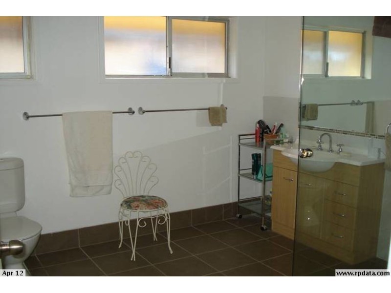 15 Shoveller Avenue, Paradise Point QLD 4216