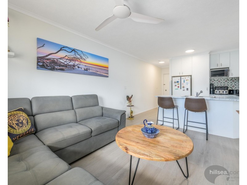 4/10-12 Bath Street, Labrador QLD 4215