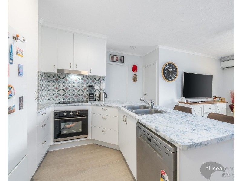 4/10-12 Bath Street, Labrador QLD 4215