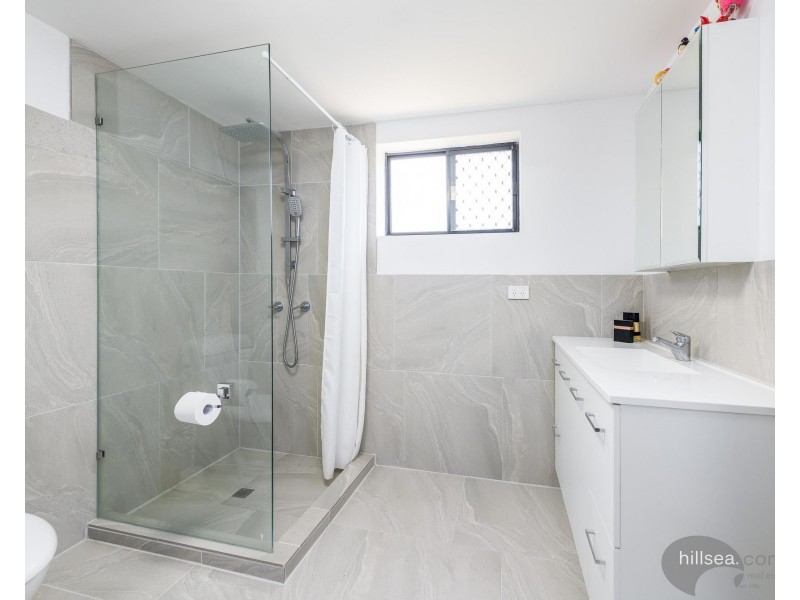 4/10-12 Bath Street, Labrador QLD 4215