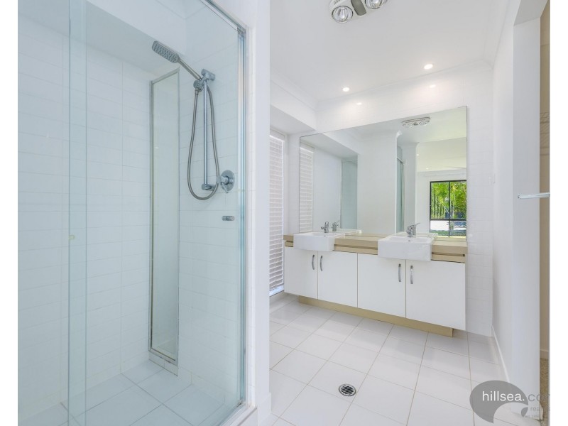 11 Ben Dalley Drive, Helensvale QLD 4212