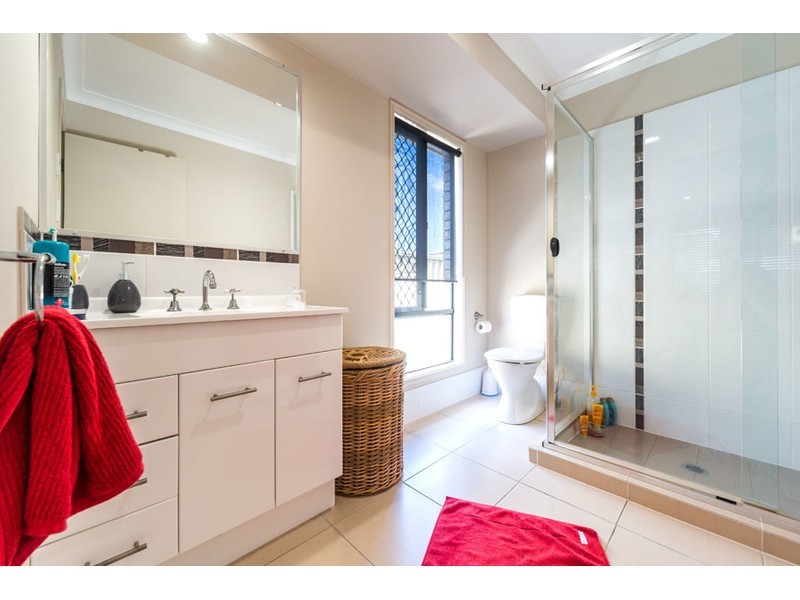 32 Kurrajong Avenue, Hollywell QLD 4216