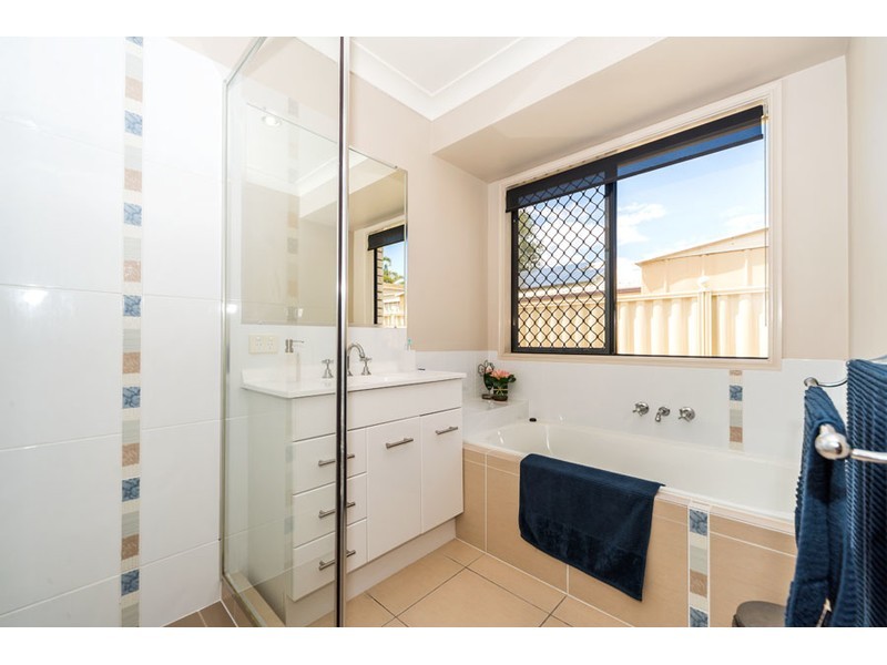 32 Kurrajong Avenue, Hollywell QLD 4216