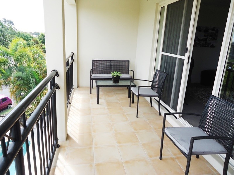 11/4 Oleander Avenue, Biggera Waters QLD 4216