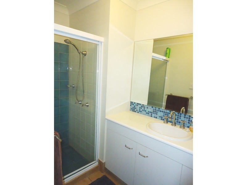 11/4 Oleander Avenue, Biggera Waters QLD 4216