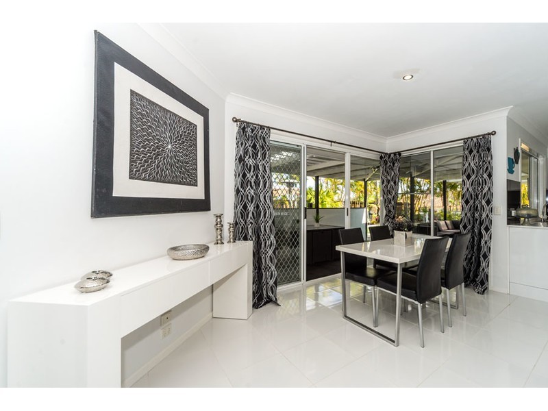 31 Monterey Keys Drive, Helensvale QLD 4212