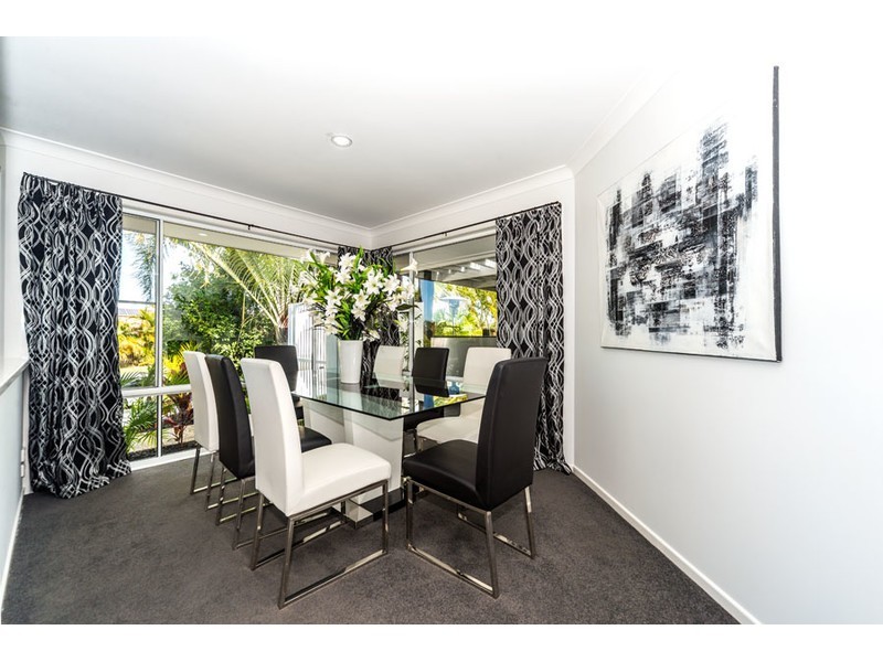 31 Monterey Keys Drive, Helensvale QLD 4212