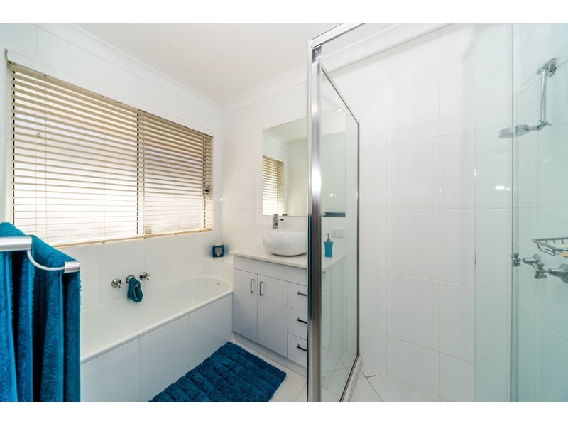 31 Monterey Keys Drive, Helensvale QLD 4212