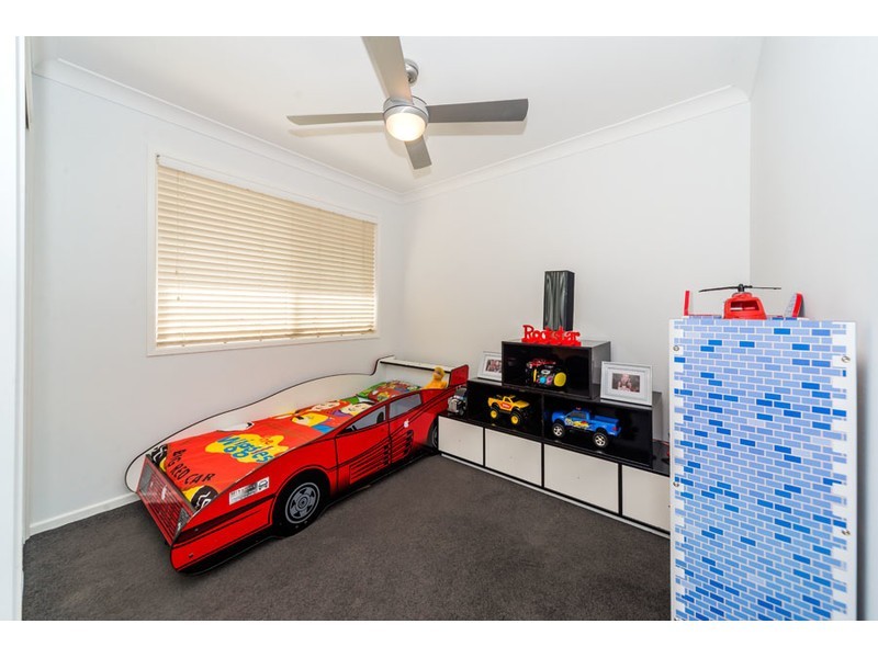 31 Monterey Keys Drive, Helensvale QLD 4212
