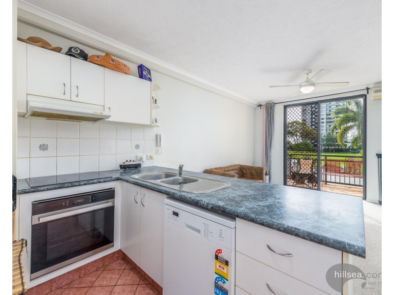 16/10 – 12 Bath Street, Labrador QLD 4215