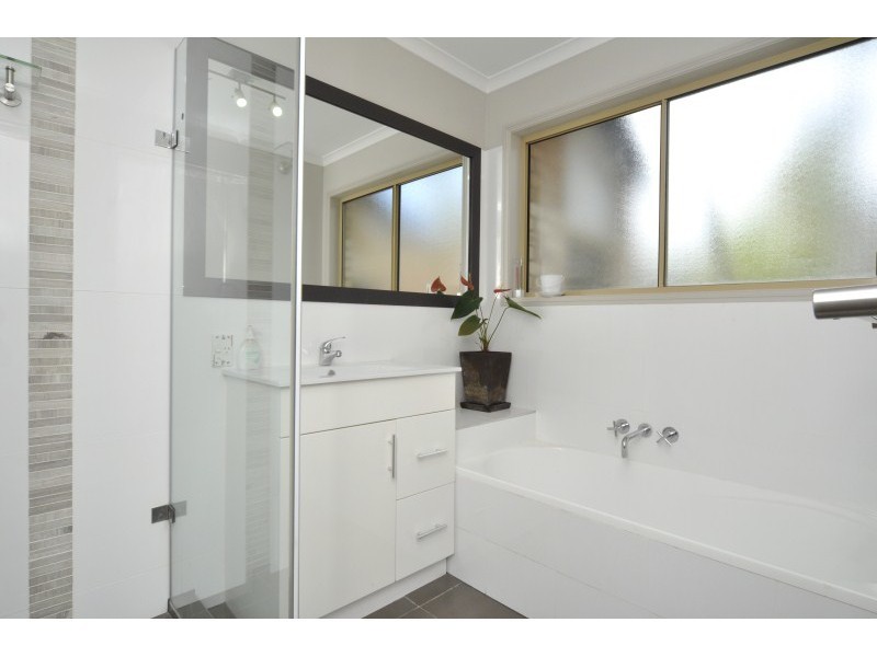 10 Grovedale Court, Parkwood QLD 4214