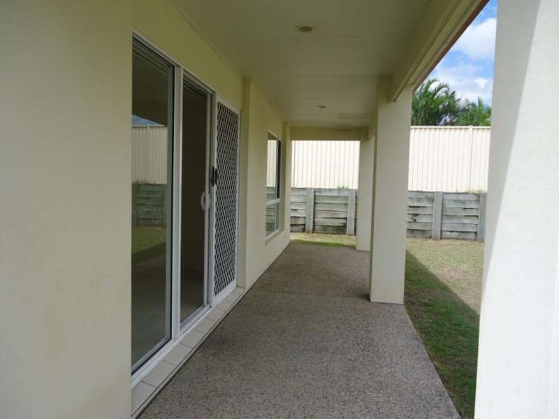 5 Katie Court, Arundel QLD 4214