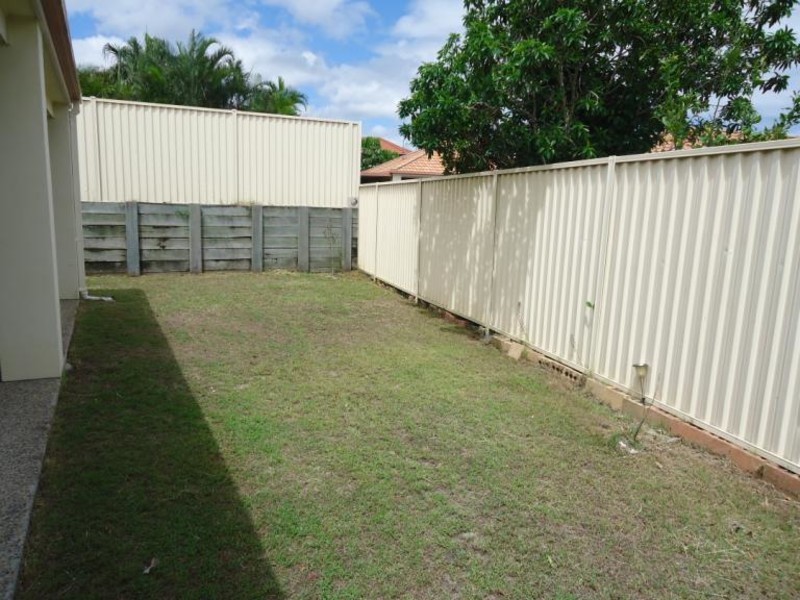 5 Katie Court, Arundel QLD 4214