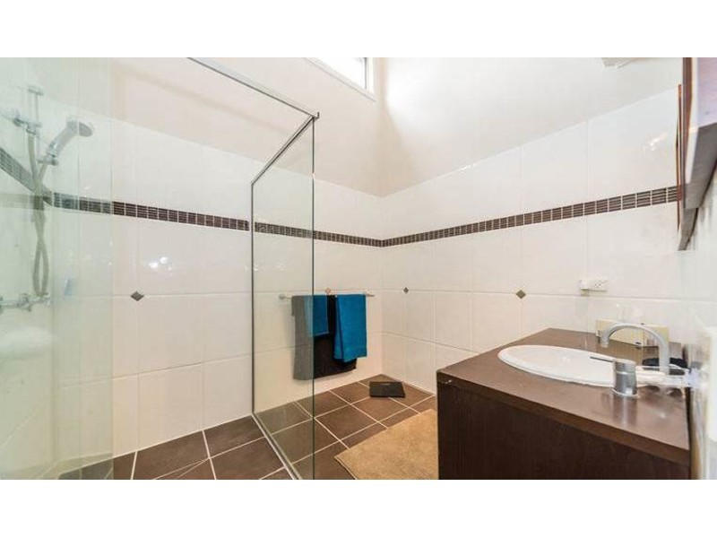 216 Discovery Drive, Helensvale QLD 4212