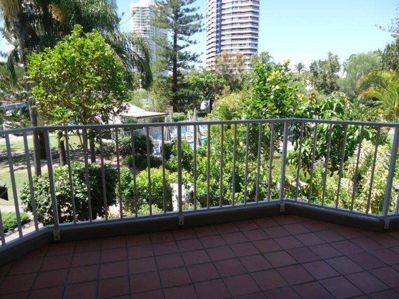 28/37 Bayview Street, Runaway Bay QLD 4216