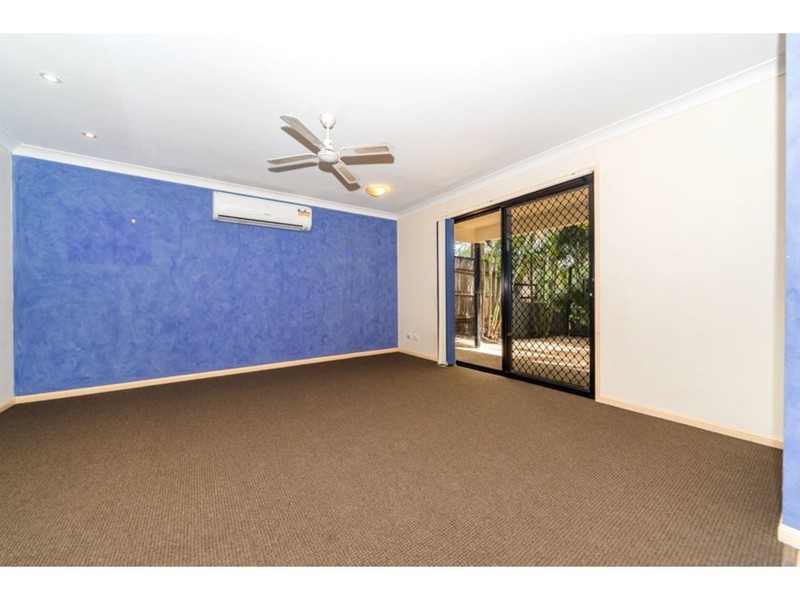 25 Adaminaby Drive, Helensvale QLD 4212