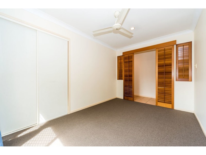25 Adaminaby Drive, Helensvale QLD 4212