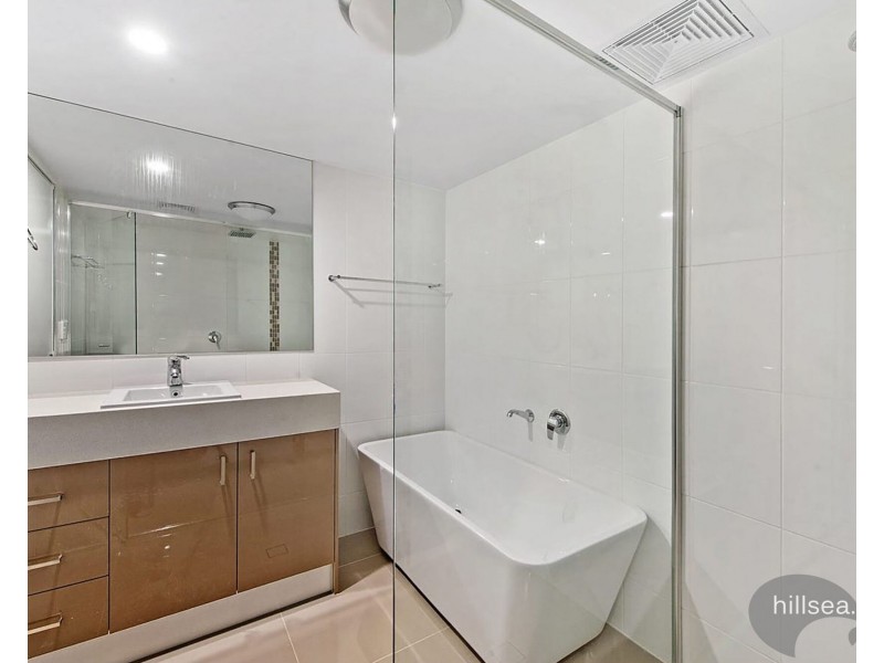 7/68 Stanhill Drive, Surfers Paradise QLD 4217