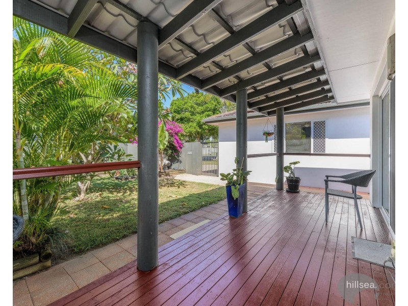 64 O’Grady Drive, Paradise Point QLD 4216