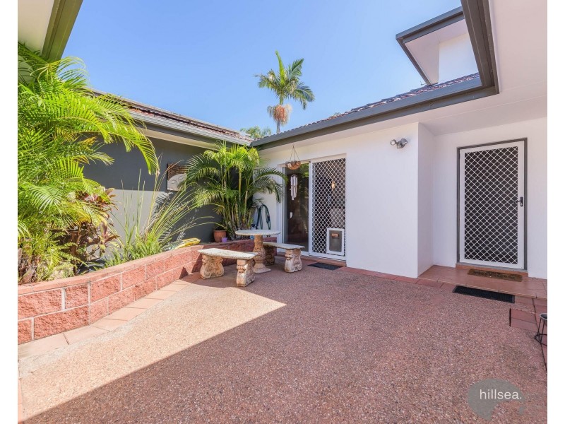 64 O’Grady Drive, Paradise Point QLD 4216