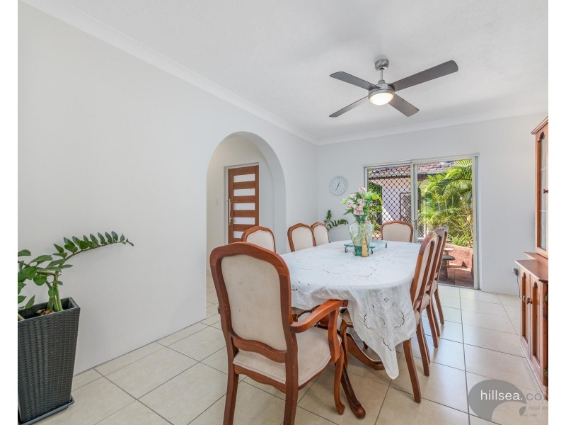 64 O’Grady Drive, Paradise Point QLD 4216