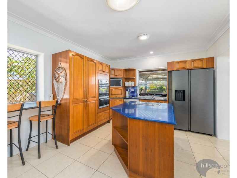 64 O’Grady Drive, Paradise Point QLD 4216