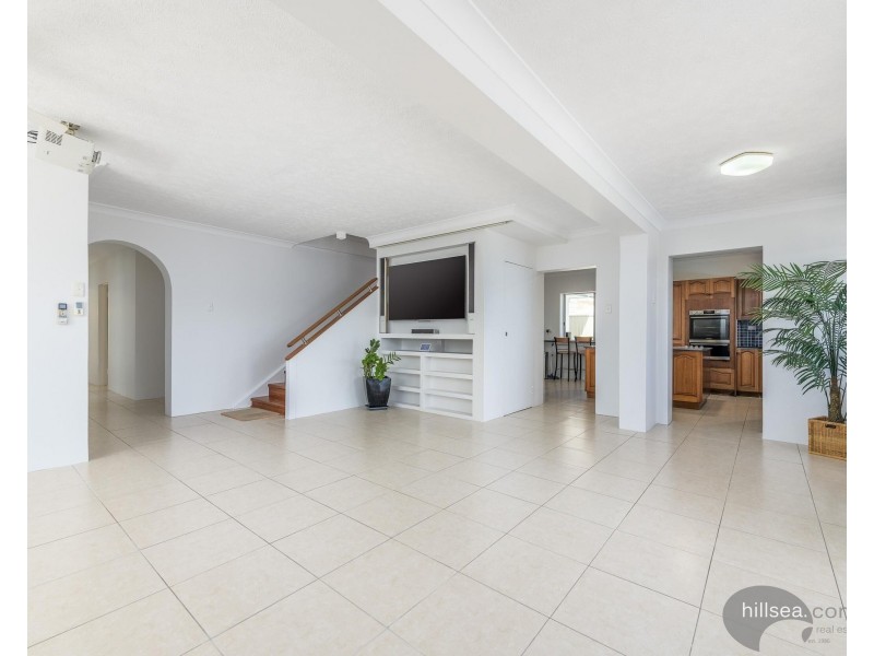 64 O’Grady Drive, Paradise Point QLD 4216