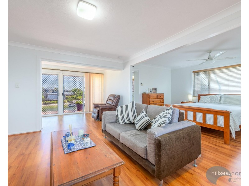 64 O’Grady Drive, Paradise Point QLD 4216