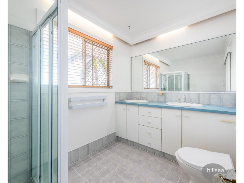 64 O’Grady Drive, Paradise Point QLD 4216