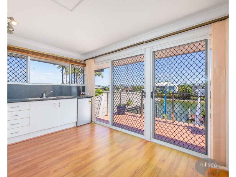 64 O’Grady Drive, Paradise Point QLD 4216