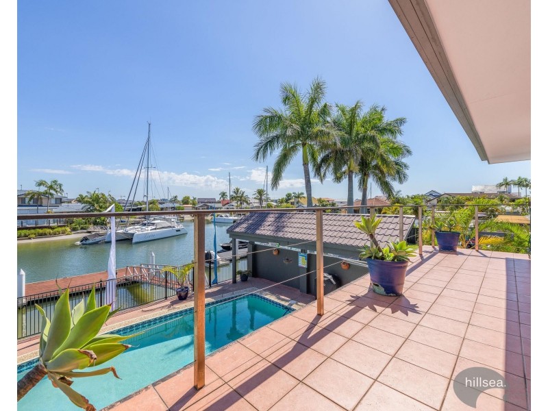 64 O’Grady Drive, Paradise Point QLD 4216