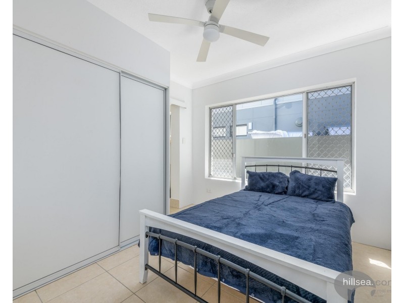 64 O’Grady Drive, Paradise Point QLD 4216