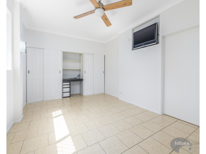 64 O’Grady Drive, Paradise Point QLD 4216