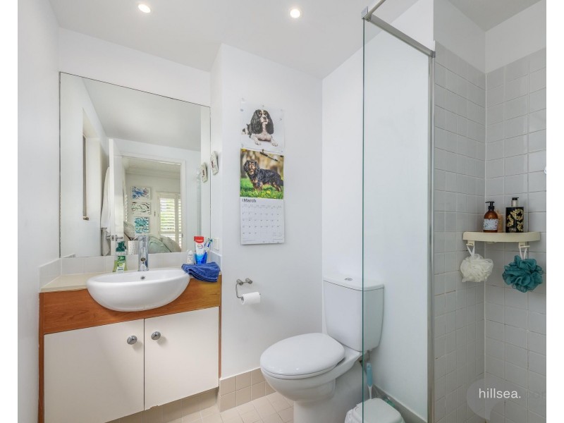 2/2 Oleander Avenue, Biggera Waters QLD 4216