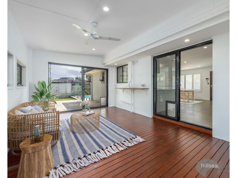 1 Mulkarra Street, Biggera Waters QLD 4216