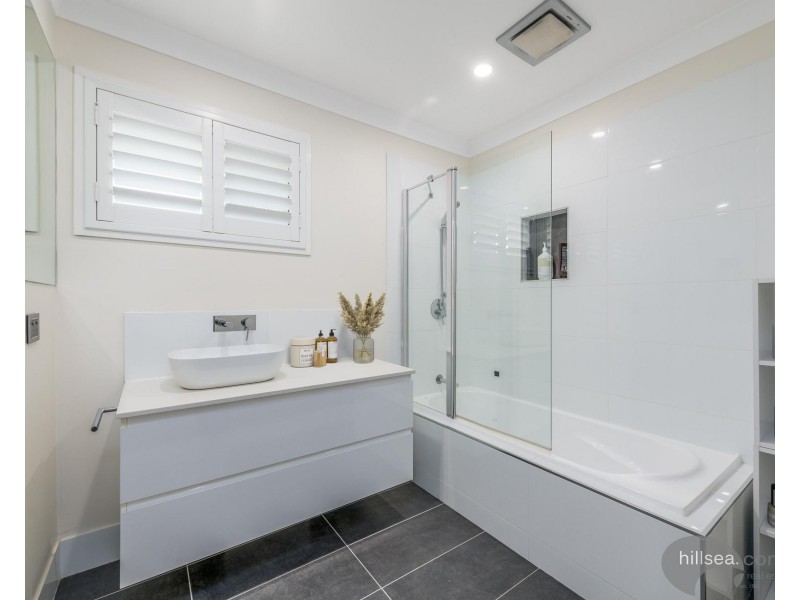 1 Mulkarra Street, Biggera Waters QLD 4216