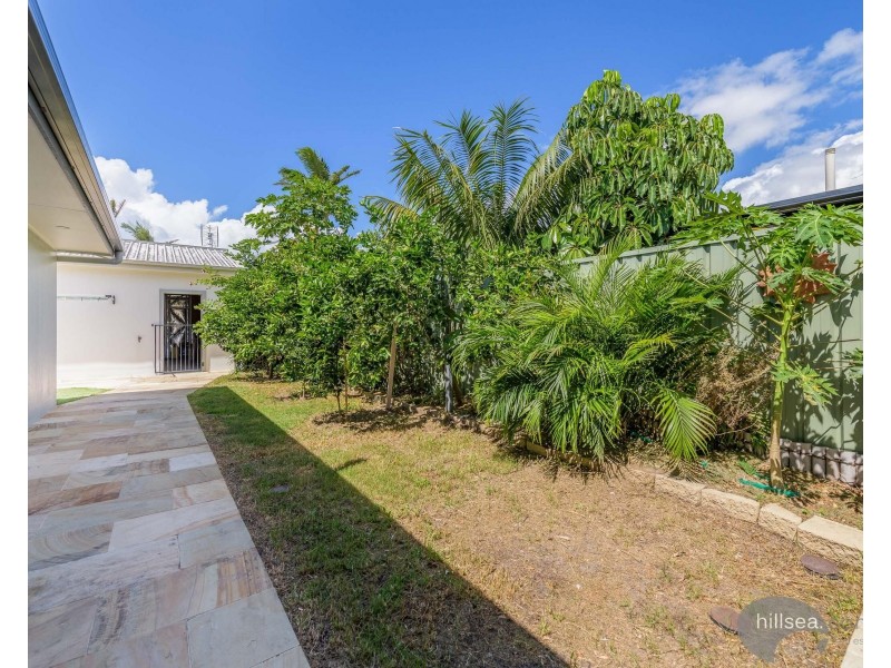 1 Mulkarra Street, Biggera Waters QLD 4216