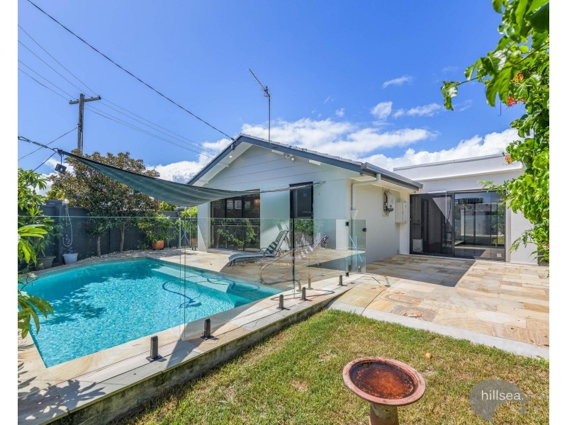 1 Mulkarra Street, Biggera Waters QLD 4216