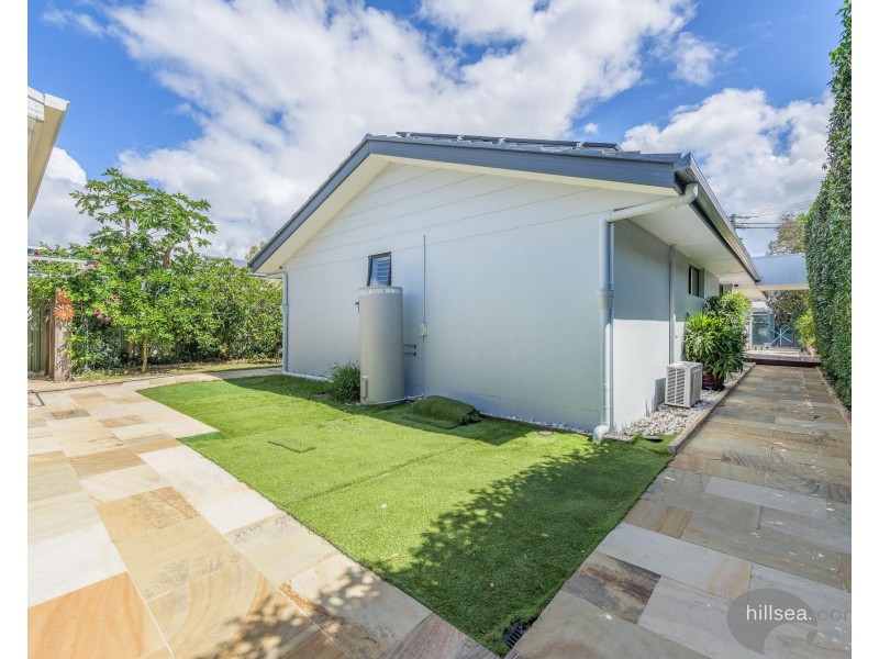 1 Mulkarra Street, Biggera Waters QLD 4216