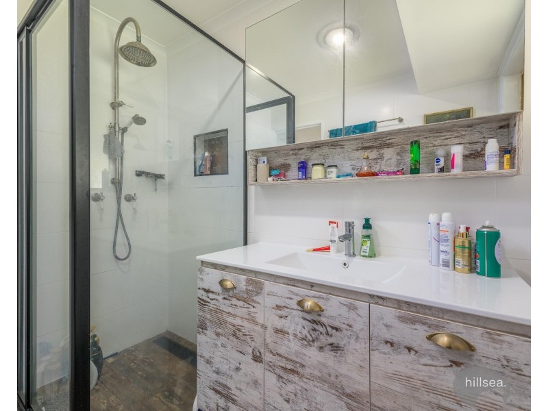 1/18 Orkney Place, Labrador QLD 4215