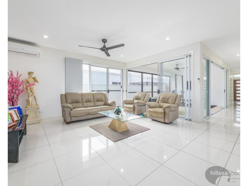 38 Deagon Drive, Runaway Bay QLD 4216