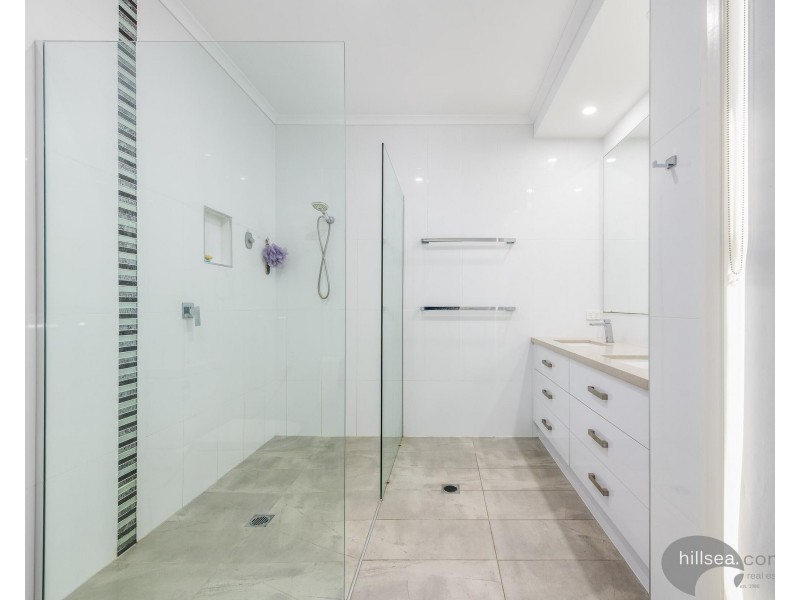 38 Deagon Drive, Runaway Bay QLD 4216